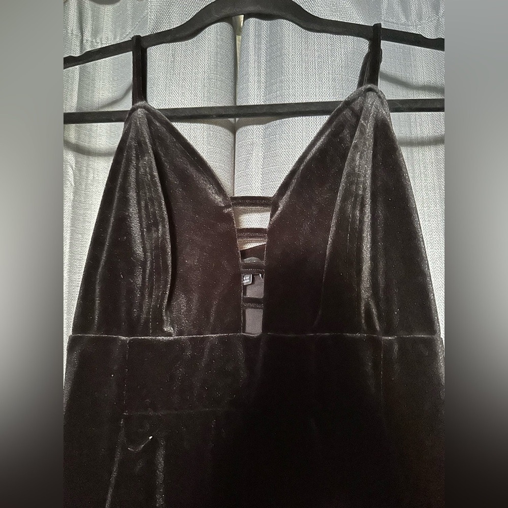 Black Velvet Dress Size Small - Picture 2 of 3